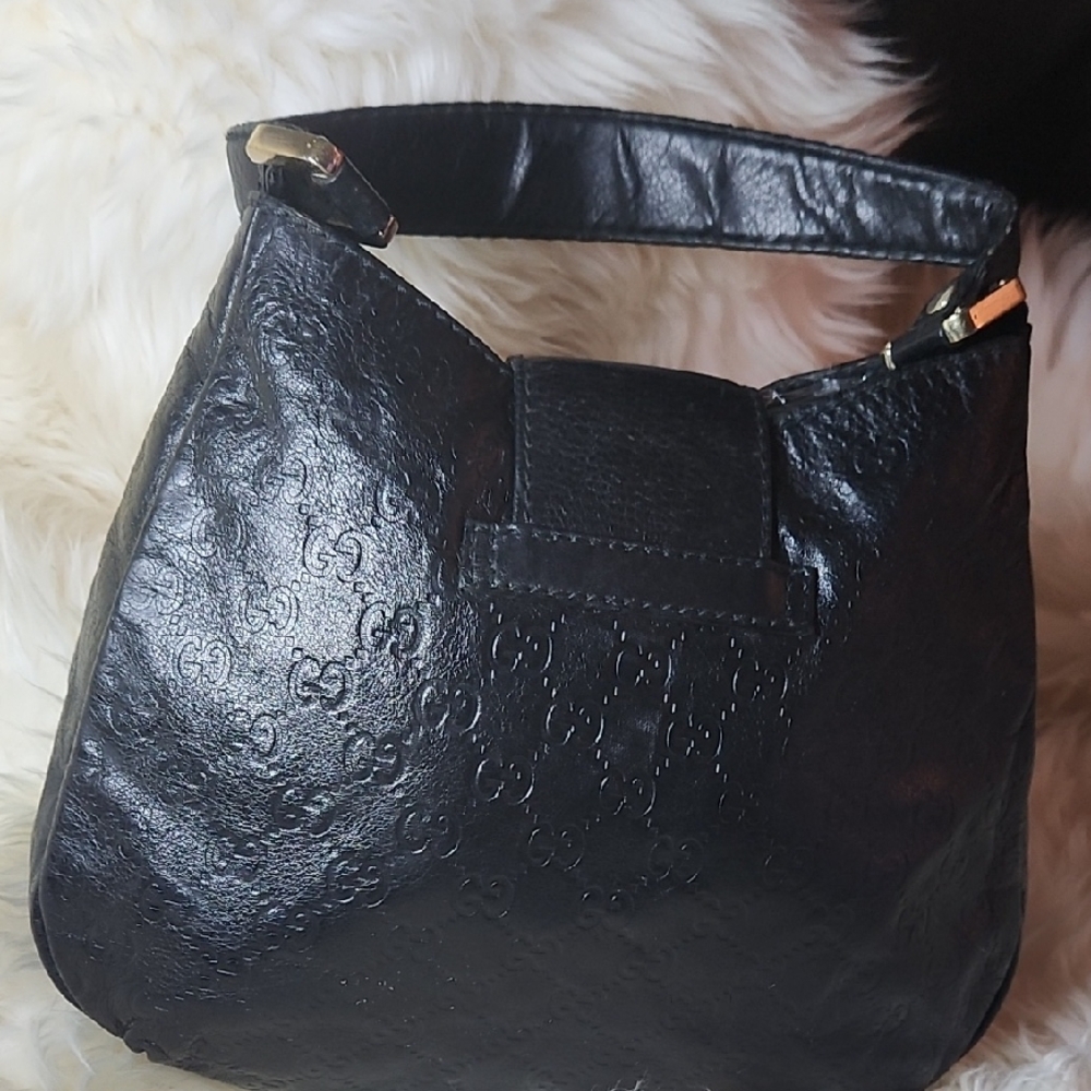 Gucci Elegant Black Leather Shoulder Bag